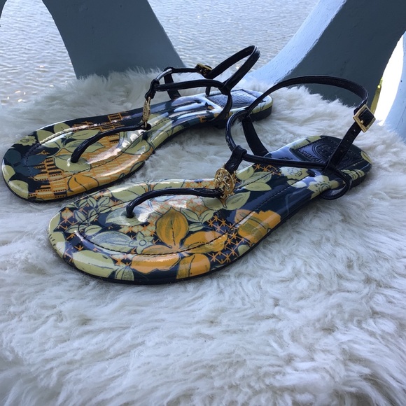 Tory Burch Signature Leather Printed Ankle Strap Thong Sandals Flats - Picture 6 of 9